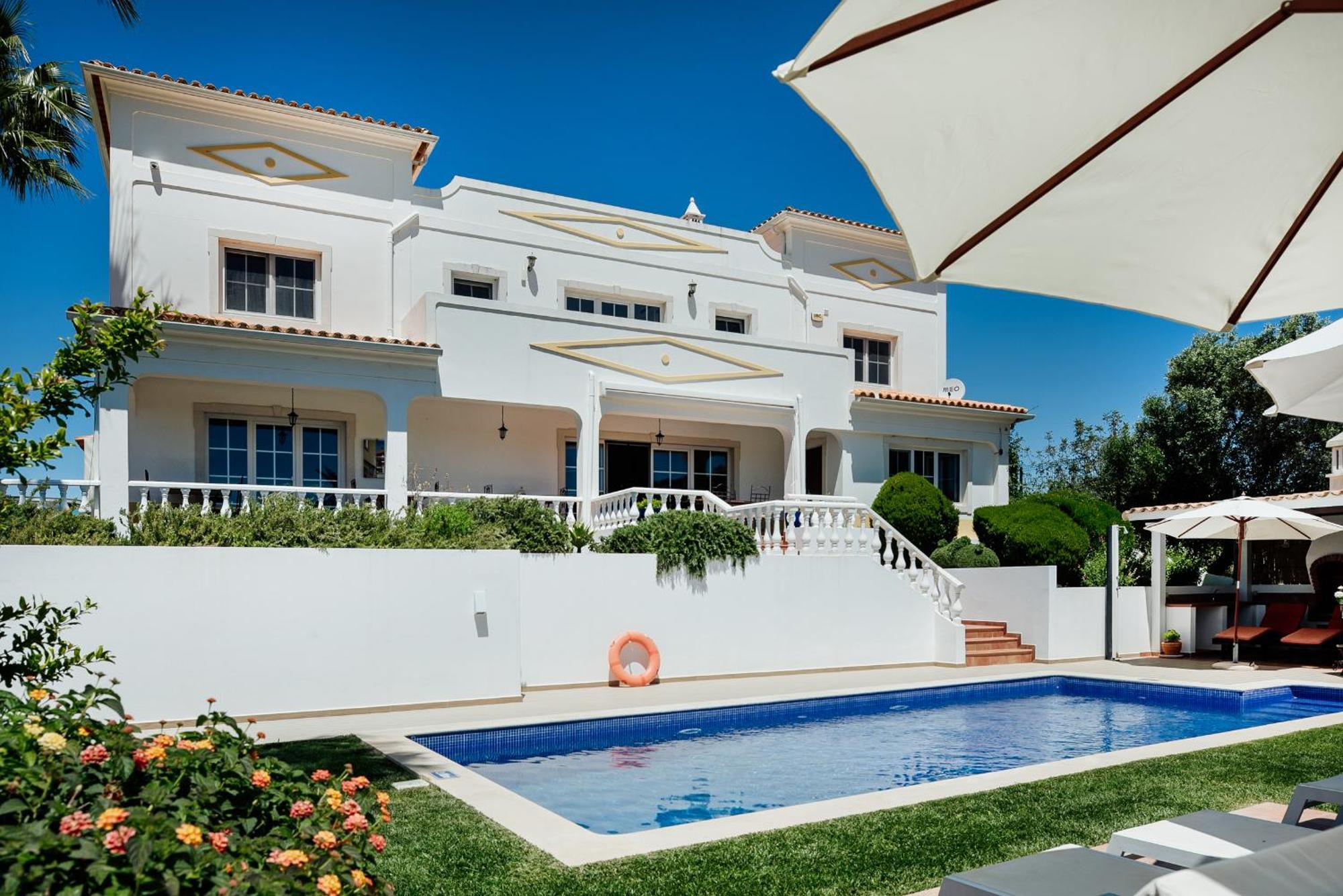 B&B Entrecolinas Paderne  Exterior photo